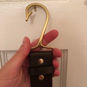 Vineyard Vines Gold Fishhook leather belt